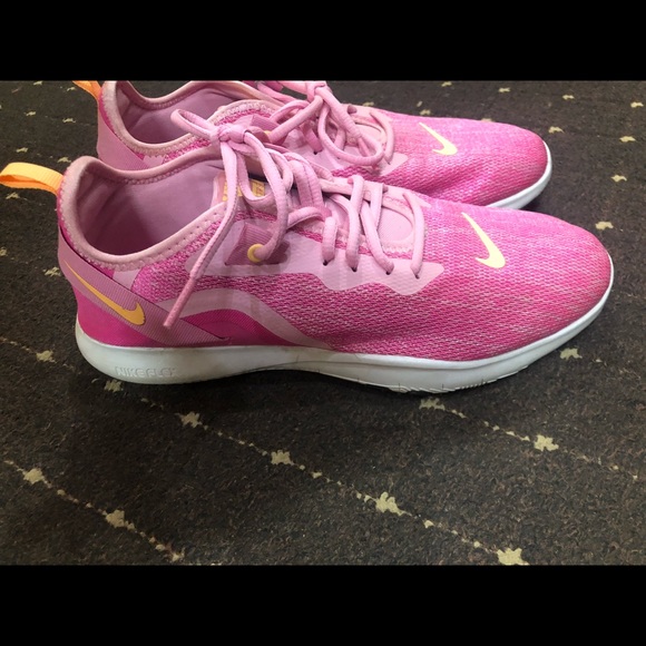 Nike sport shoes women (new condition ) - Picture 3 of 3